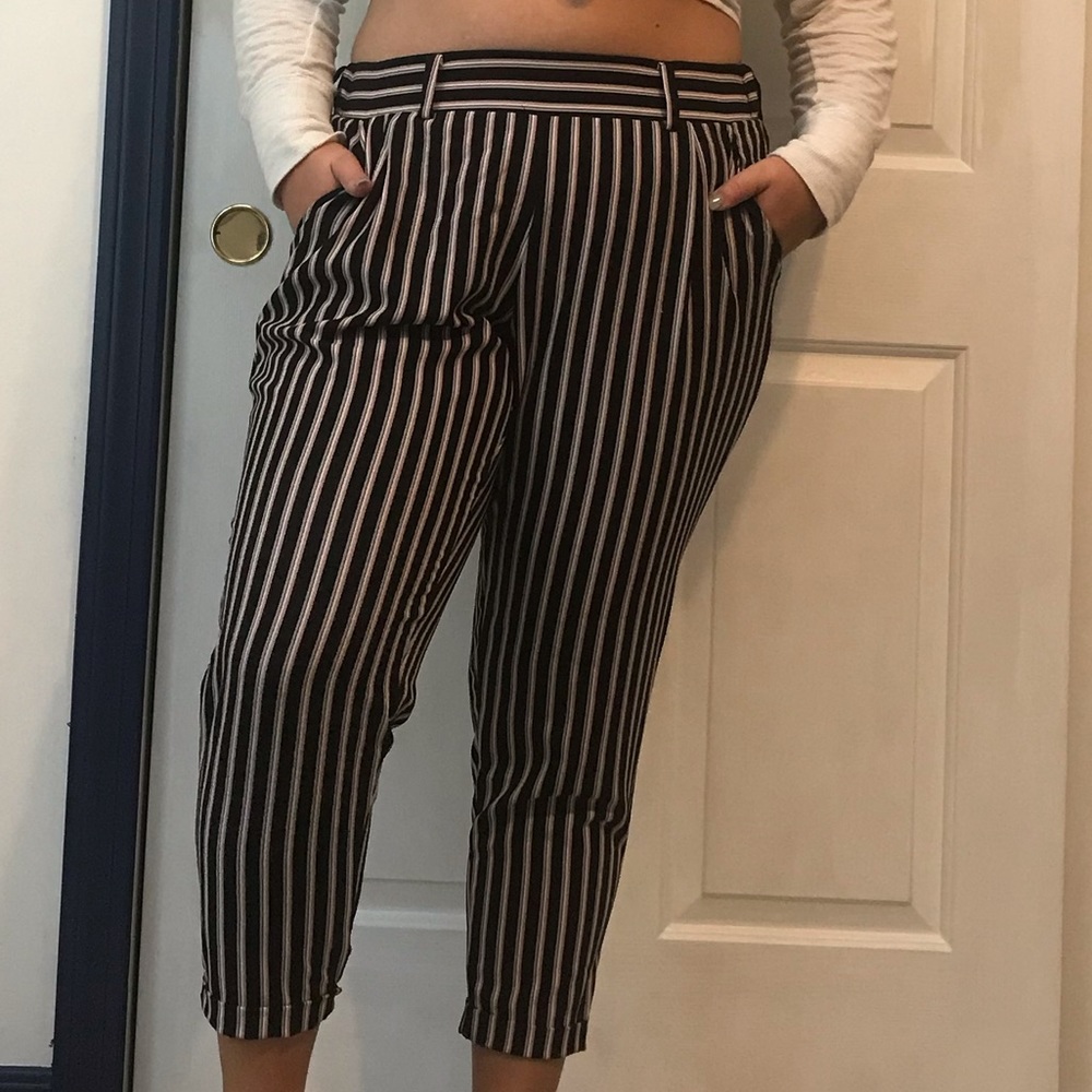 Pink, black and white stripped tapered pant